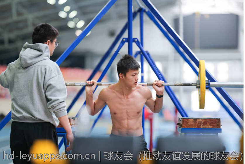 球友会（推动友谊发展的球友会）